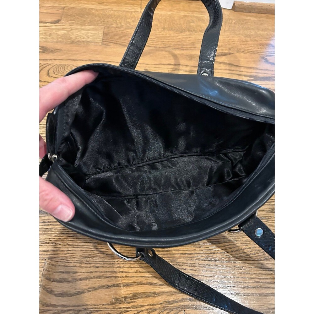 Trendy Black Purse - Picture 3 of 6